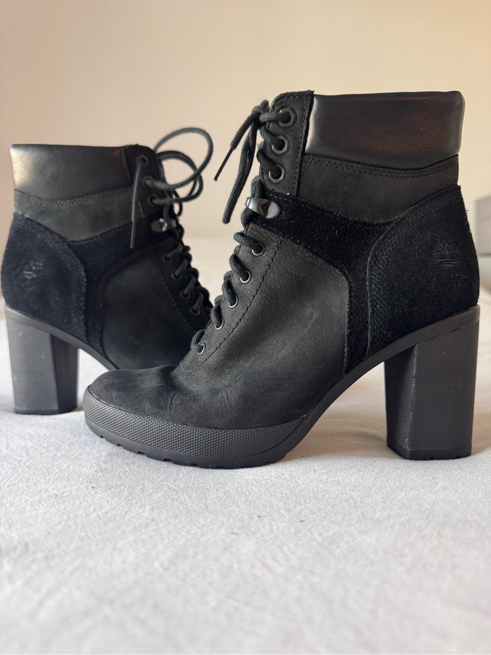 Timberland Camdale Field Black Lace-Up Heeled Ankle Boots size 7